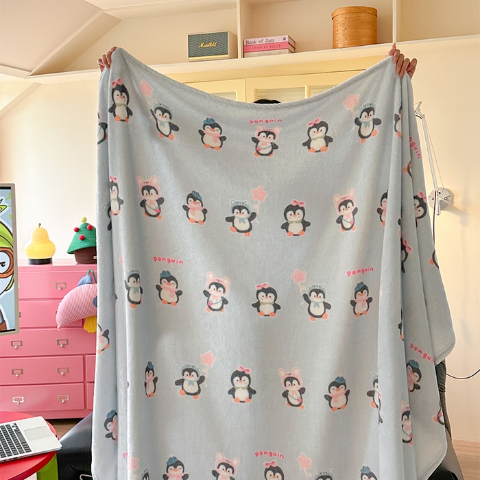 贝扬思家纺 2025新款四季款双面印花牛奶绒毛毯空调毯 QQ企鹅