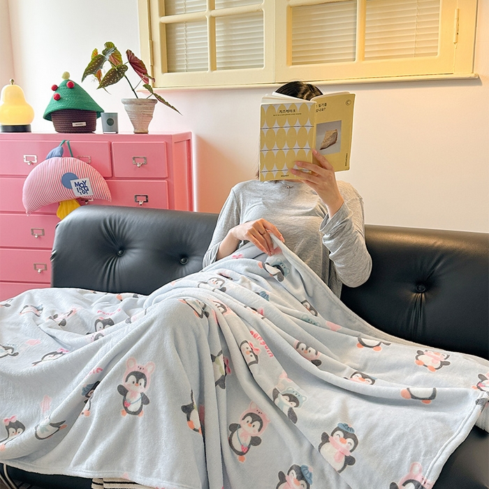 91家纺网 家纺一手货源 找家纺 贝扬思家纺 2025新款四季款双面印花牛奶绒毛毯空调毯 QQ企鹅