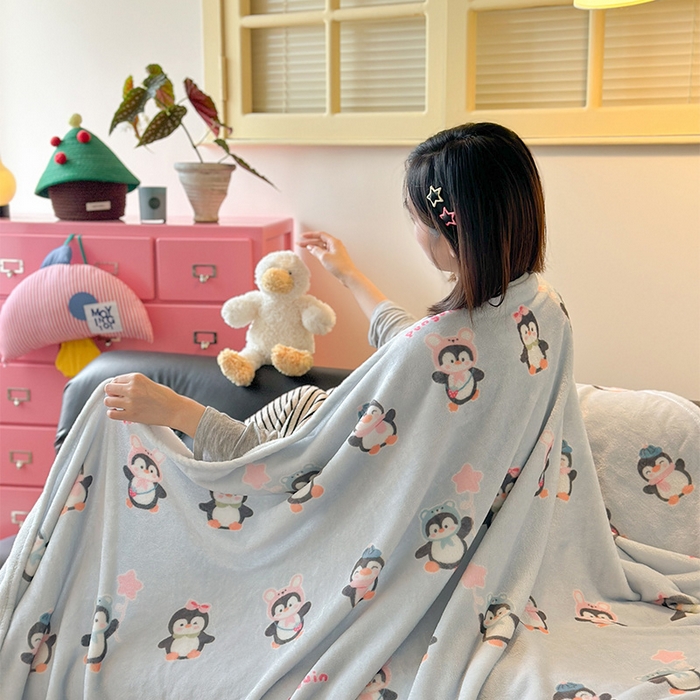 91家纺网 家纺一手货源 找家纺 贝扬思家纺 2025新款四季款双面印花牛奶绒毛毯空调毯 QQ企鹅