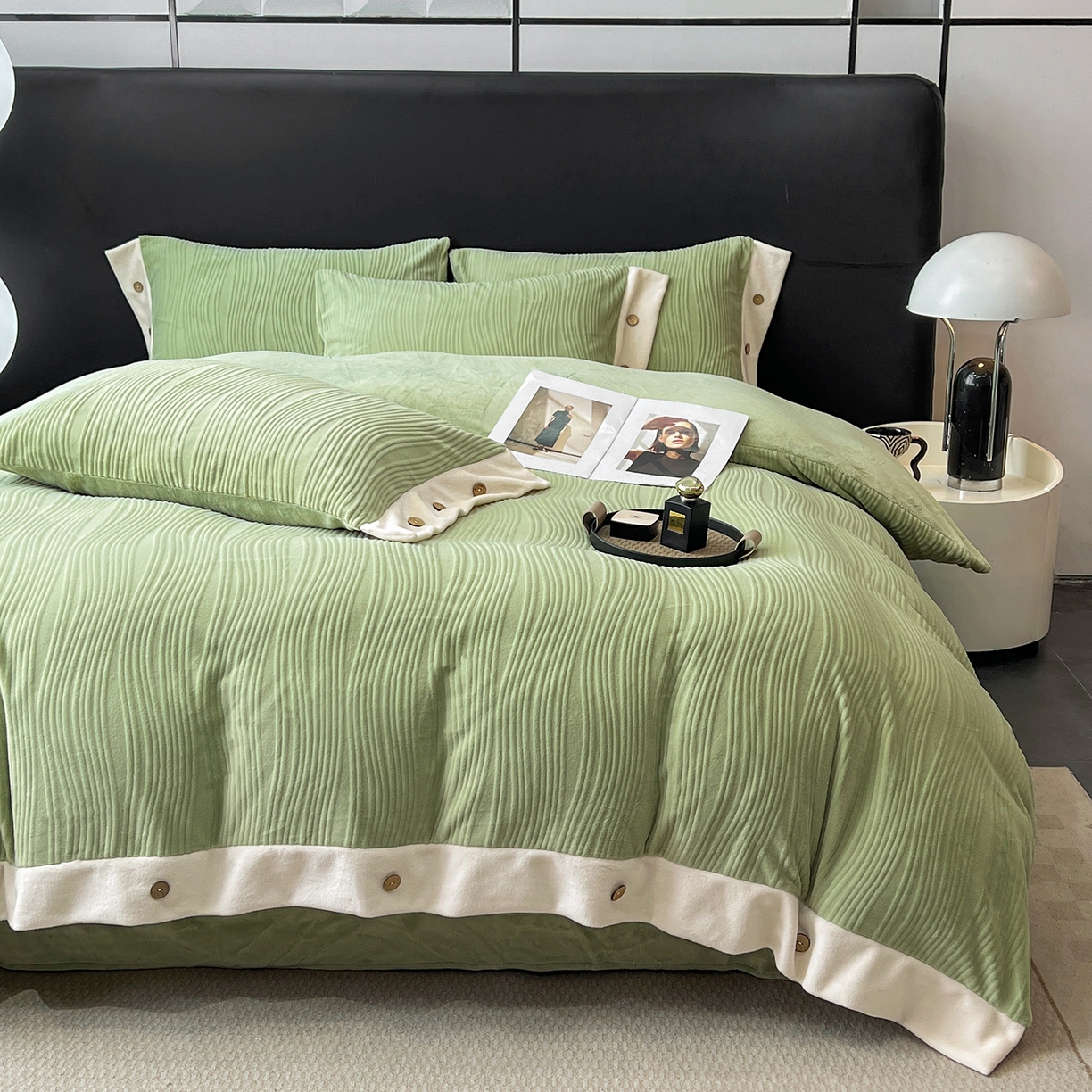 91家纺网 家纺一手货源 找家纺 （总）慕希家纺 2025新款亲肤舒适高克重牛奶绒纽扣款四件套