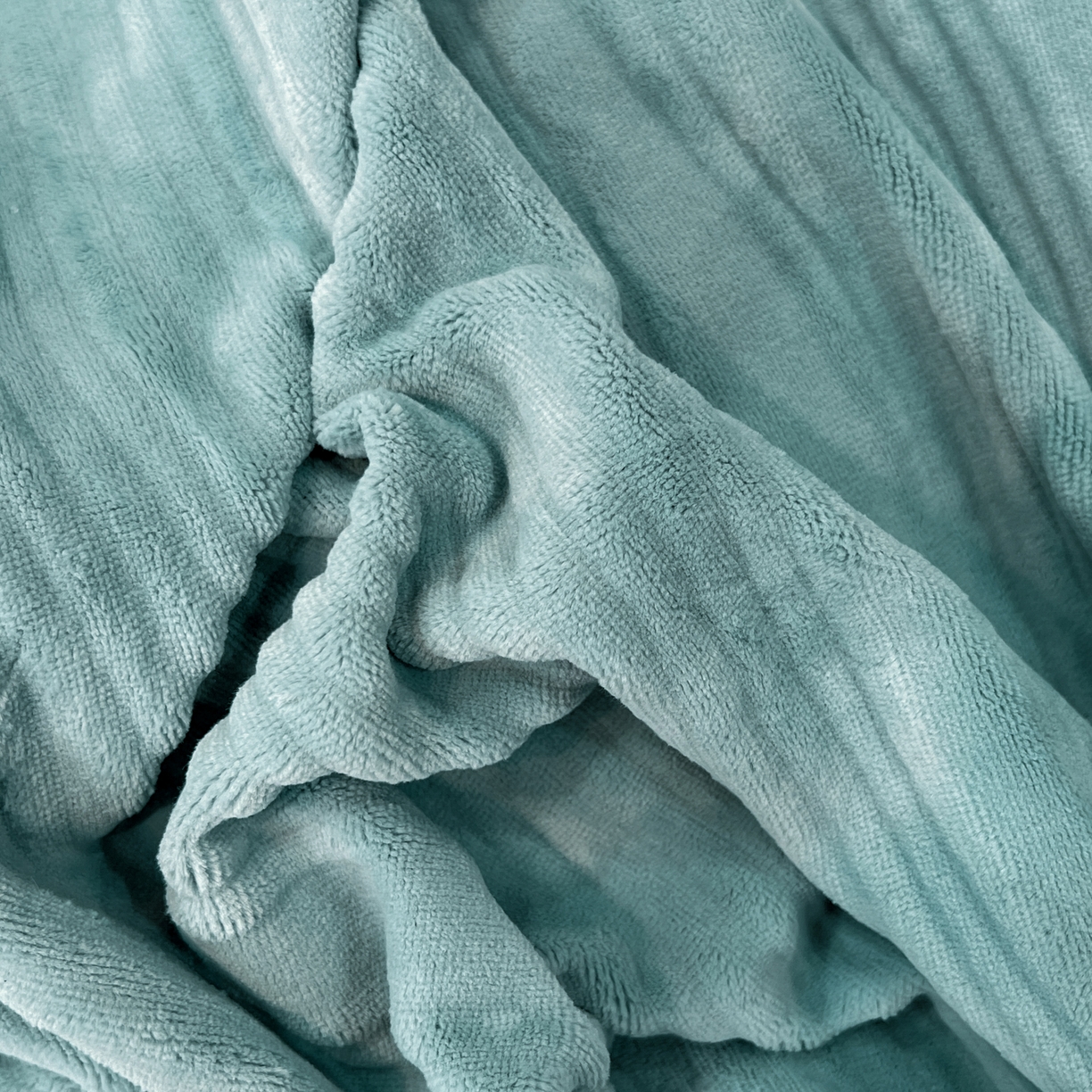 91家纺网 家纺一手货源 找家纺 慕希家纺 2025新款亲肤舒适高克重牛奶绒纽扣款四件套 纽扣款-海茵蓝