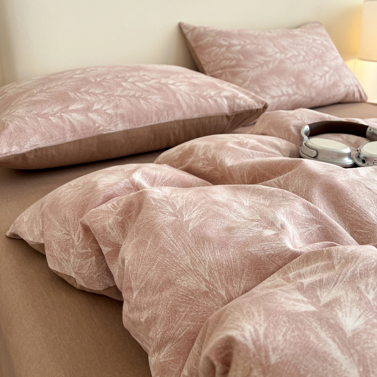 91家纺网 家纺一手货源 找家纺 盛馨家纺 2025新款秋冬复古北欧风百分百棉全棉纯棉磨毛加厚纯棉磨毛四件套 丰收季节-豆沙