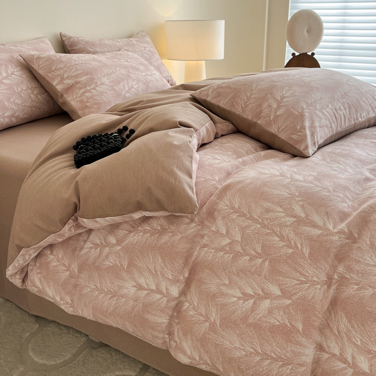 91家纺网 家纺一手货源 找家纺 盛馨家纺 2025新款秋冬复古北欧风百分百棉全棉纯棉磨毛加厚纯棉磨毛四件套 丰收季节-豆沙