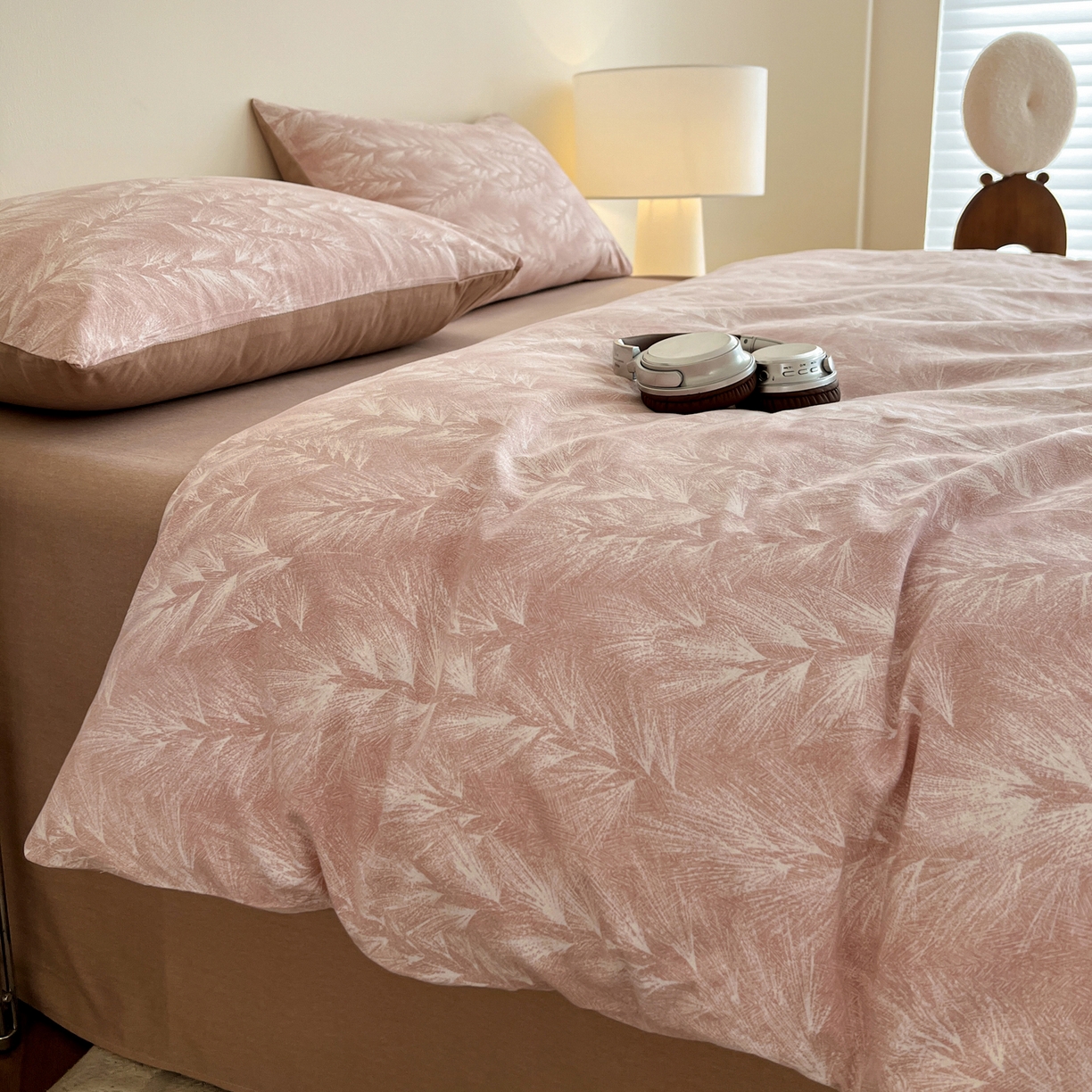 91家纺网 家纺一手货源 找家纺 盛馨家纺 2025新款秋冬复古北欧风百分百棉全棉纯棉磨毛加厚纯棉磨毛四件套 丰收季节-豆沙