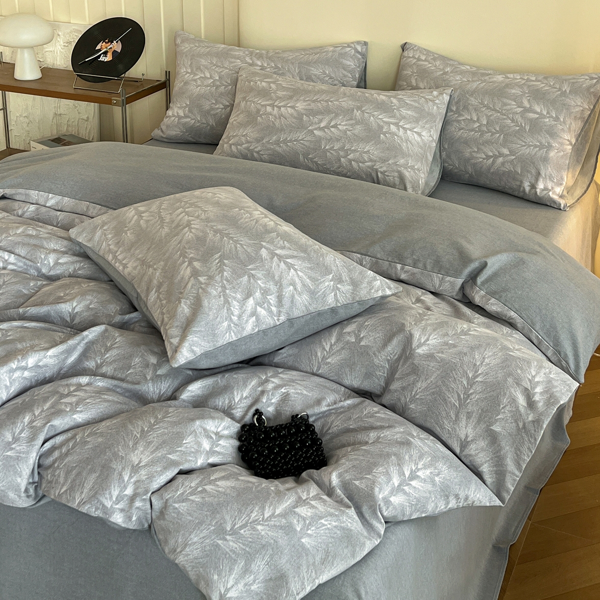 91家纺网 家纺一手货源 找家纺 盛馨家纺 2025新款秋冬复古北欧风百分百棉全棉纯棉磨毛加厚纯棉磨毛四件套 丰收季节-灰