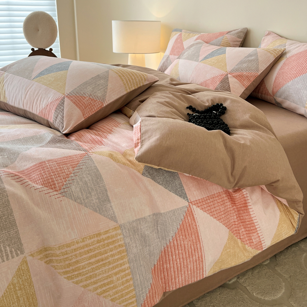 91家纺网 家纺一手货源 找家纺 盛馨家纺 2025新款秋冬复古北欧风百分百棉全棉纯棉磨毛加厚纯棉磨毛四件套 七彩格