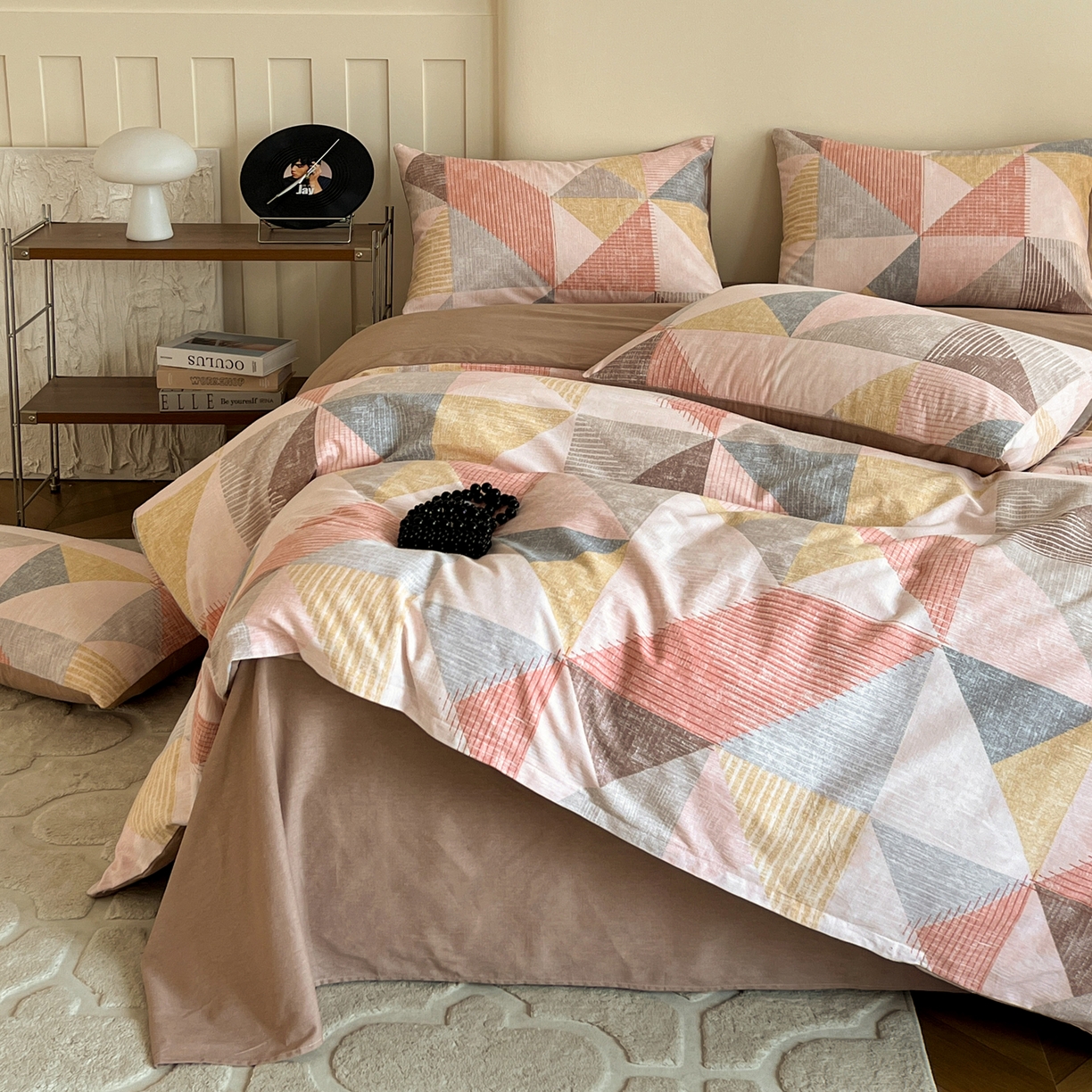 91家纺网 家纺一手货源 找家纺 盛馨家纺 2025新款秋冬复古北欧风百分百棉全棉纯棉磨毛加厚纯棉磨毛四件套 七彩格