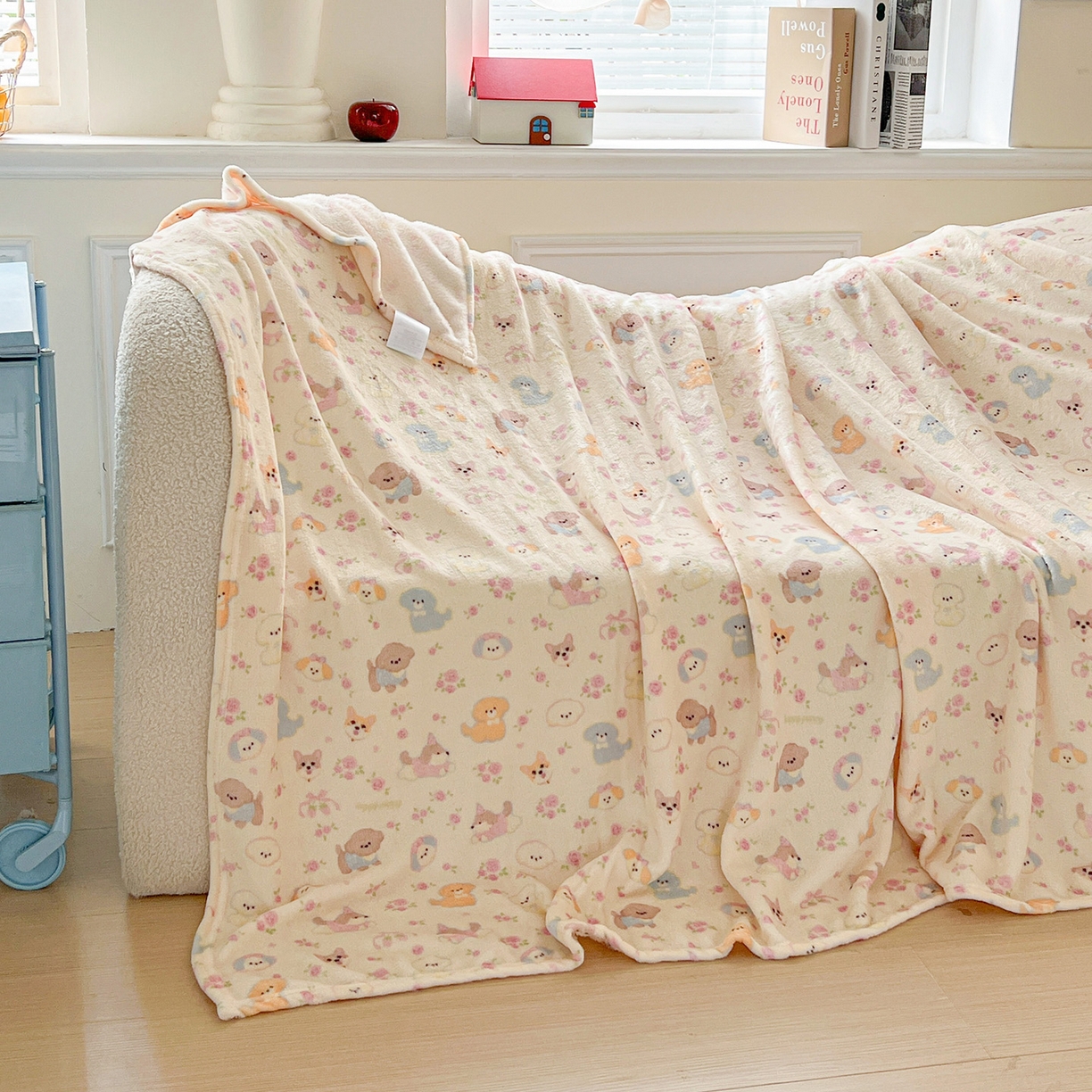 91家纺网 家纺一手货源 找家纺 初念 2025新款四季款双面牛奶绒多功能毛毯 小狗团子