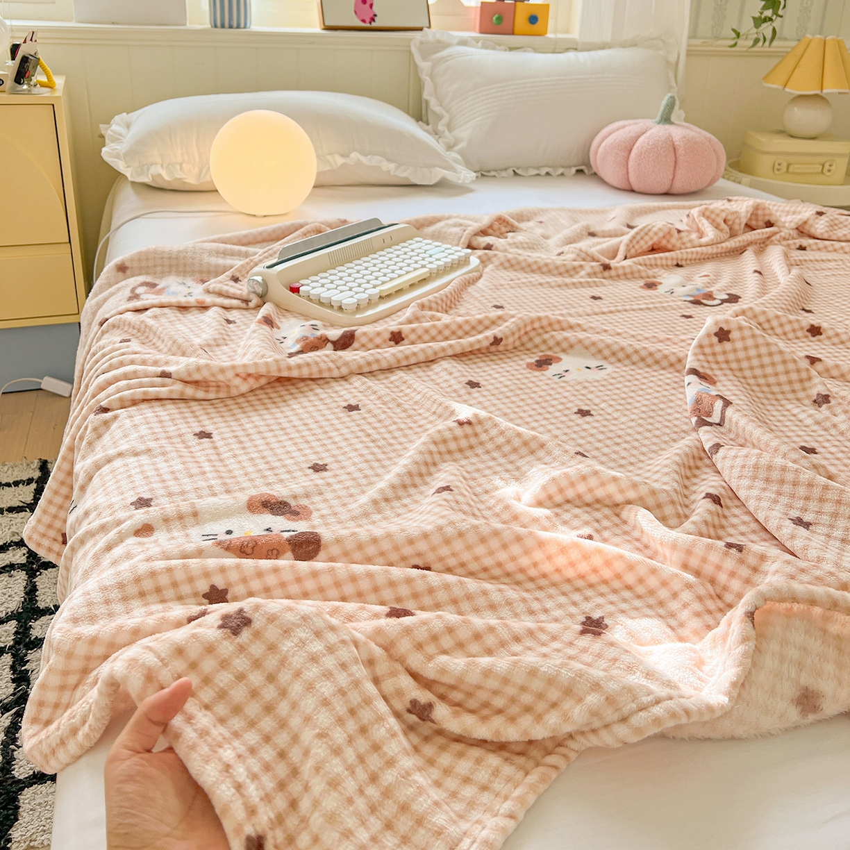 91家纺网 家纺一手货源 找家纺 初念 2025新款四季款双面牛奶绒多功能毛毯 咖星小猫