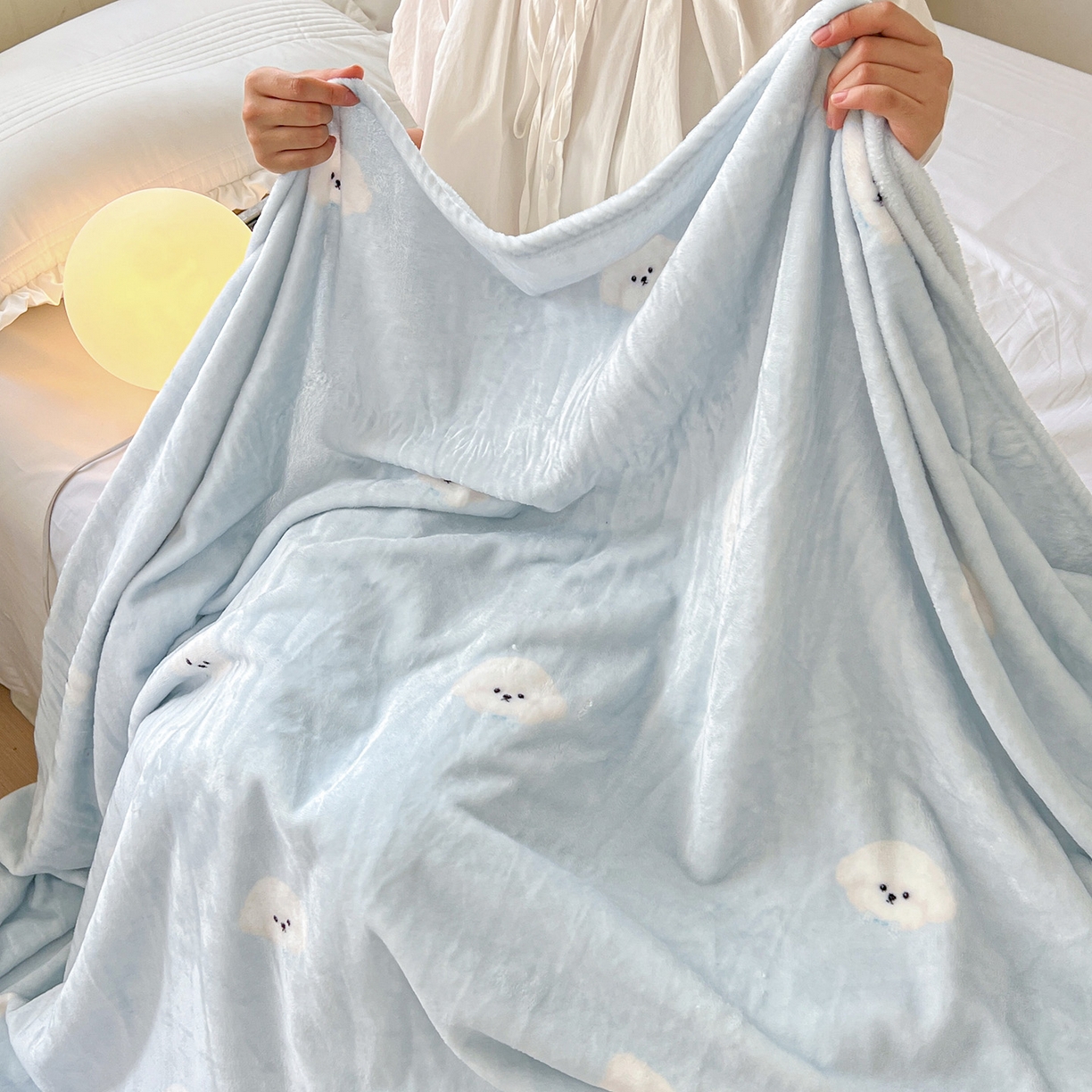 91家纺网 家纺一手货源 找家纺 初念 2025新款四季款双面牛奶绒多功能毛毯 可爱狗头-蓝