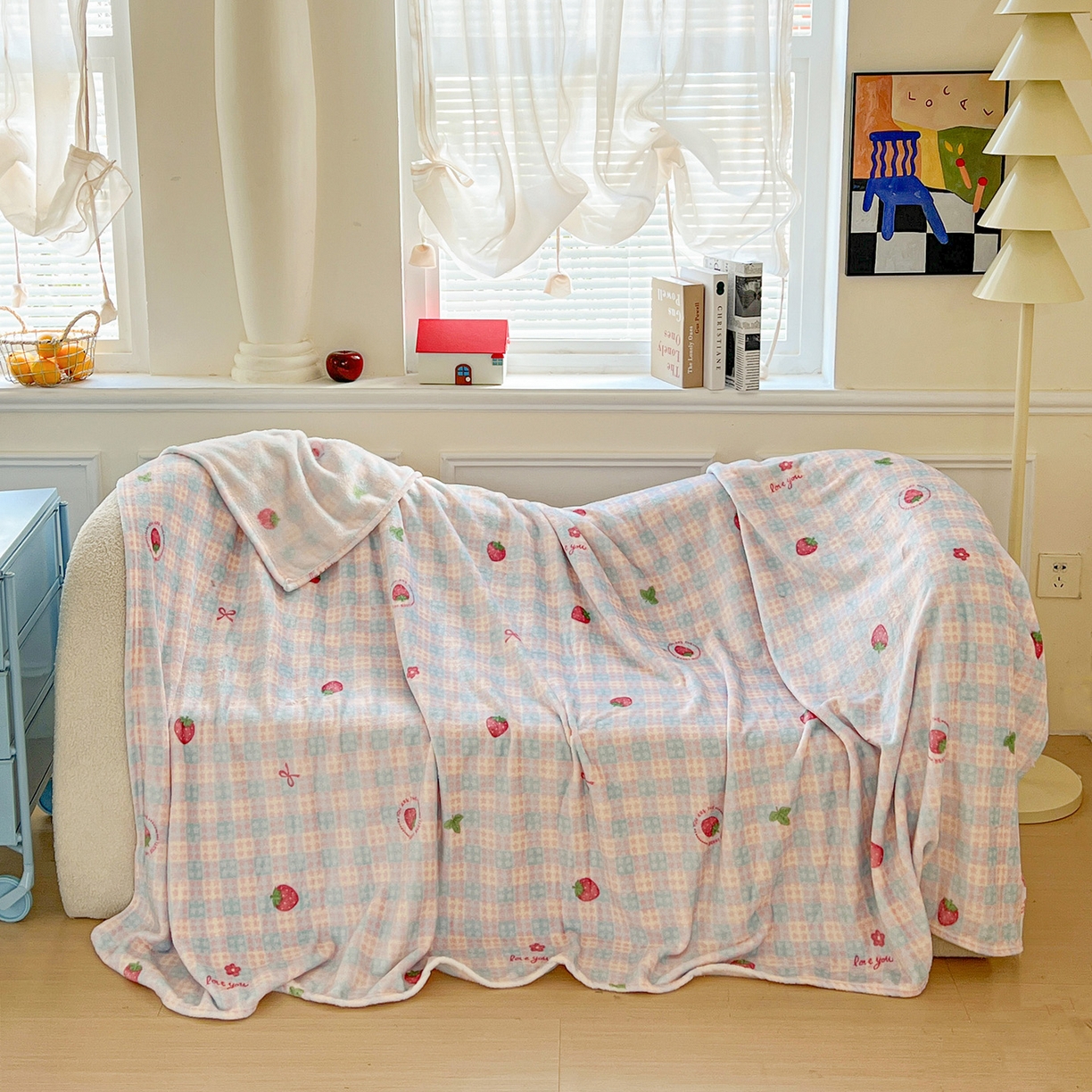 91家纺网 家纺一手货源 找家纺 初念 2025新款四季款双面牛奶绒多功能毛毯 草莓奶茶