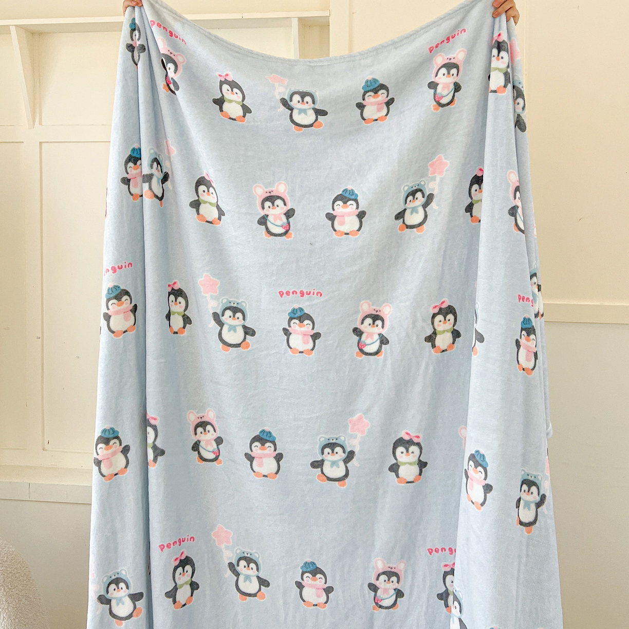 初念 2025新款四季款双面牛奶绒多功能毛毯 QQ企鹅