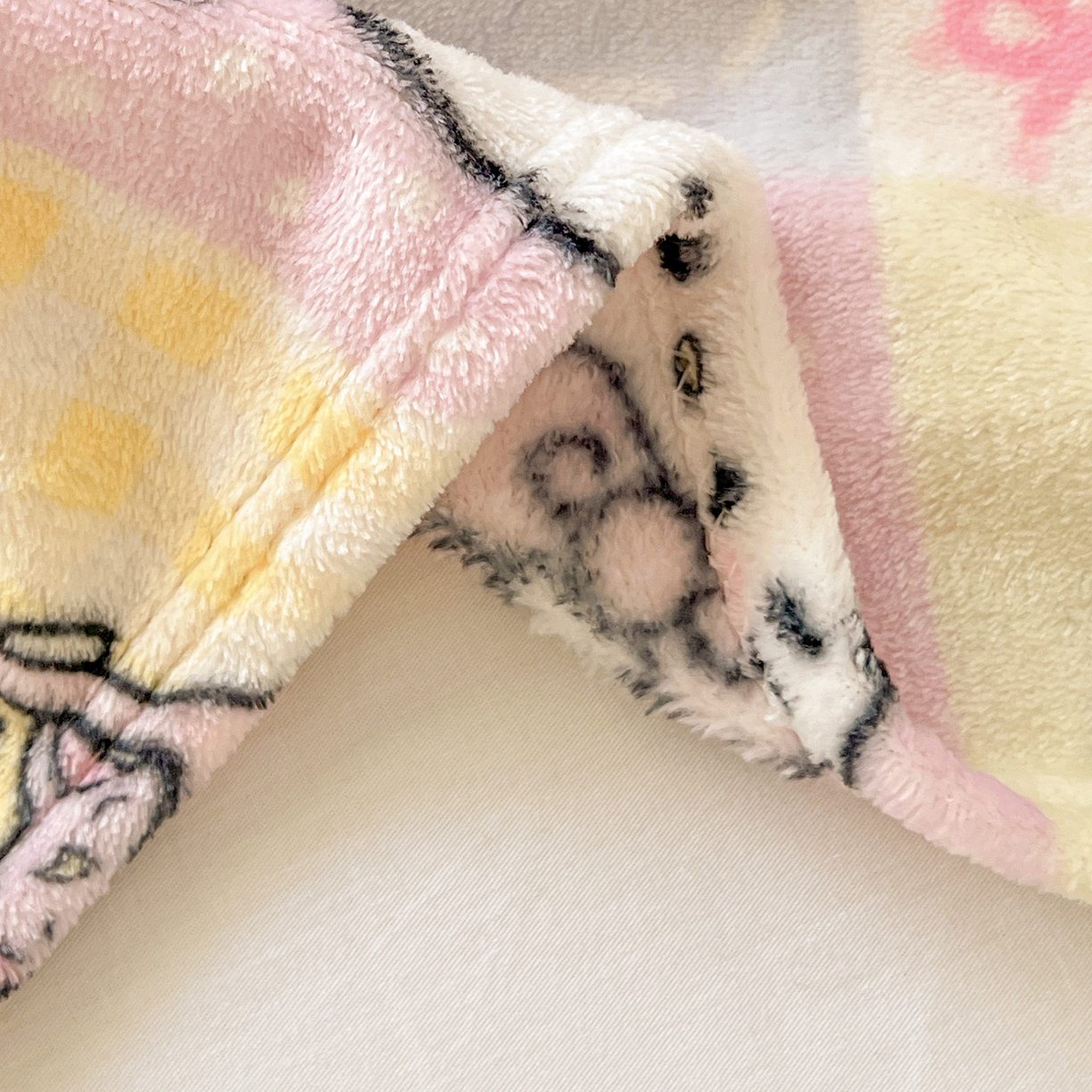 91家纺网 家纺一手货源 找家纺 初念 2025新款四季款双面牛奶绒多功能毛毯 少女战士