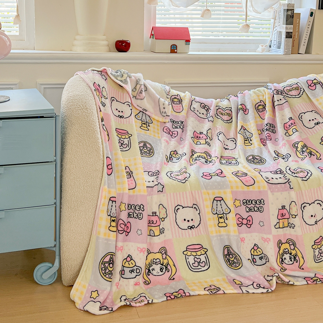 91家纺网 家纺一手货源 找家纺 初念 2025新款四季款双面牛奶绒多功能毛毯 少女战士