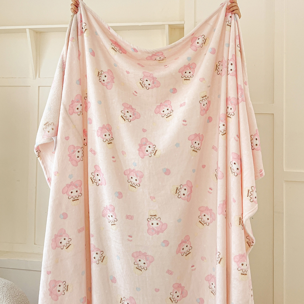 初念 2025新款四季款双面牛奶绒多功能毛毯 甜茶小美