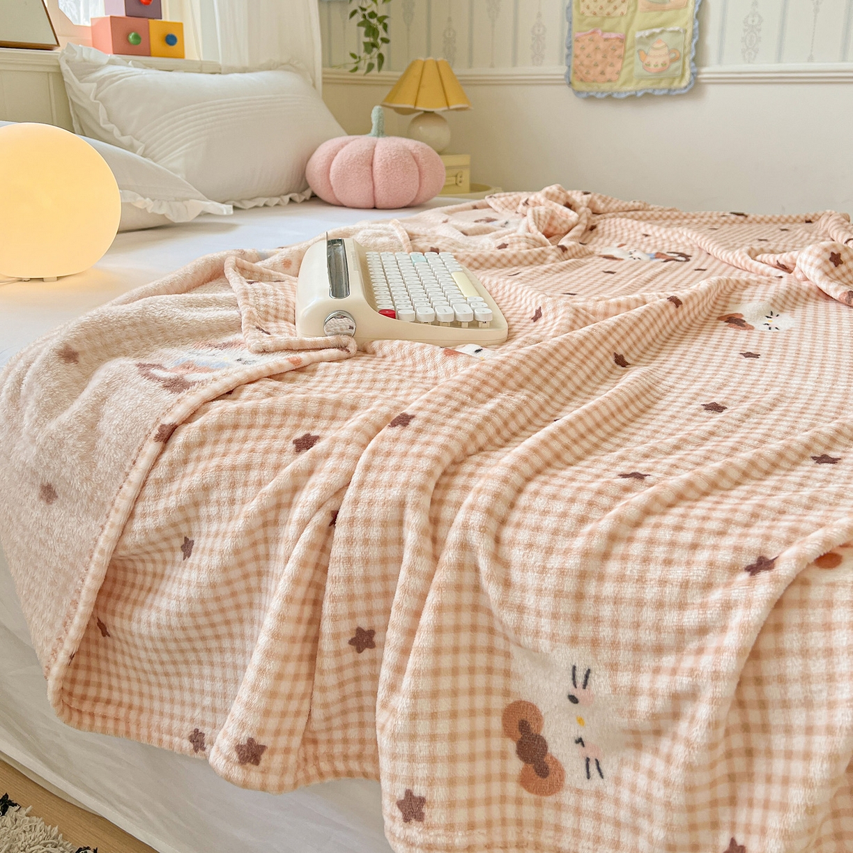 91家纺网 家纺一手货源 找家纺 初念 2025新款四季款双面牛奶绒多功能毛毯 咖星小猫