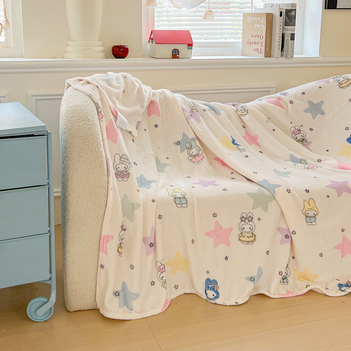 91家纺网 家纺一手货源 找家纺 初念 2025新款四季款双面牛奶绒多功能毛毯 星星米菲