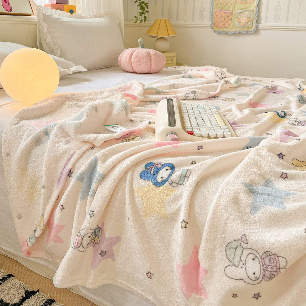 91家纺网 家纺一手货源 找家纺 初念 2025新款四季款双面牛奶绒多功能毛毯 星星米菲