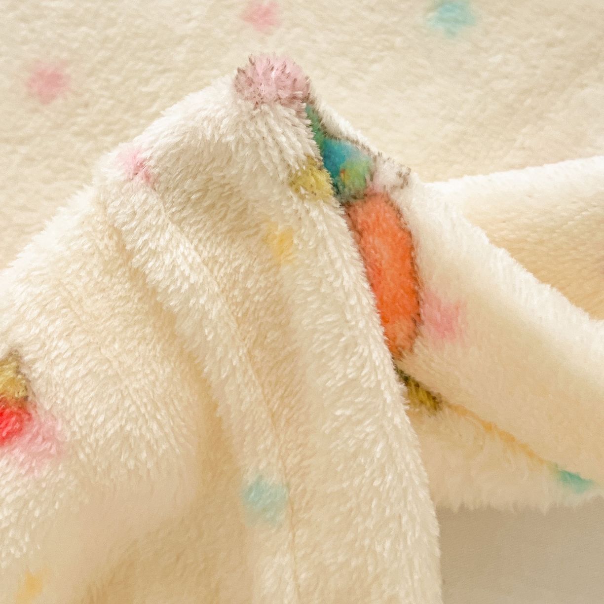 91家纺网 家纺一手货源 找家纺 初念 2025新款四季款双面牛奶绒多功能毛毯 萌萌女孩