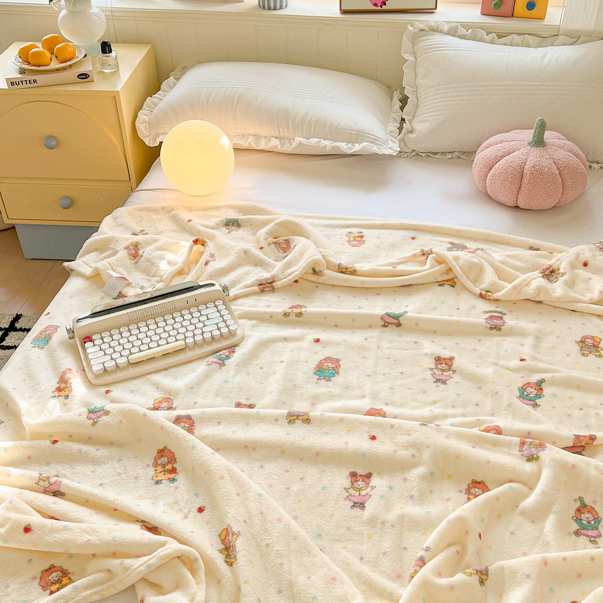 91家纺网 家纺一手货源 找家纺 初念 2025新款四季款双面牛奶绒多功能毛毯 萌萌女孩