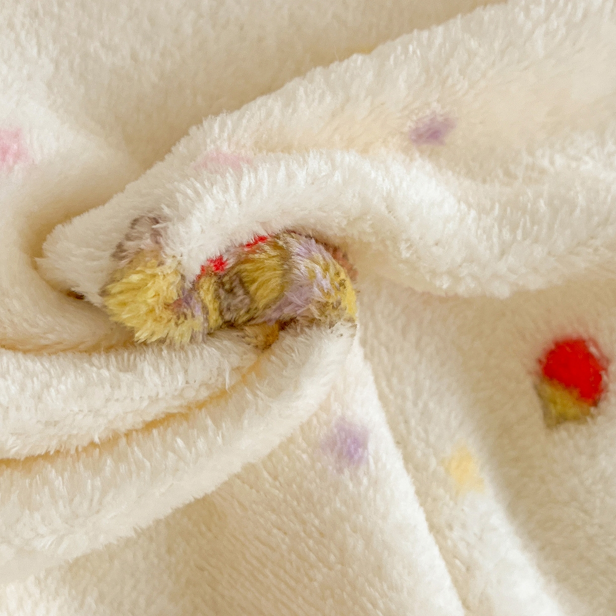 91家纺网 家纺一手货源 找家纺 初念 2025新款四季款双面牛奶绒多功能毛毯 萌萌女孩