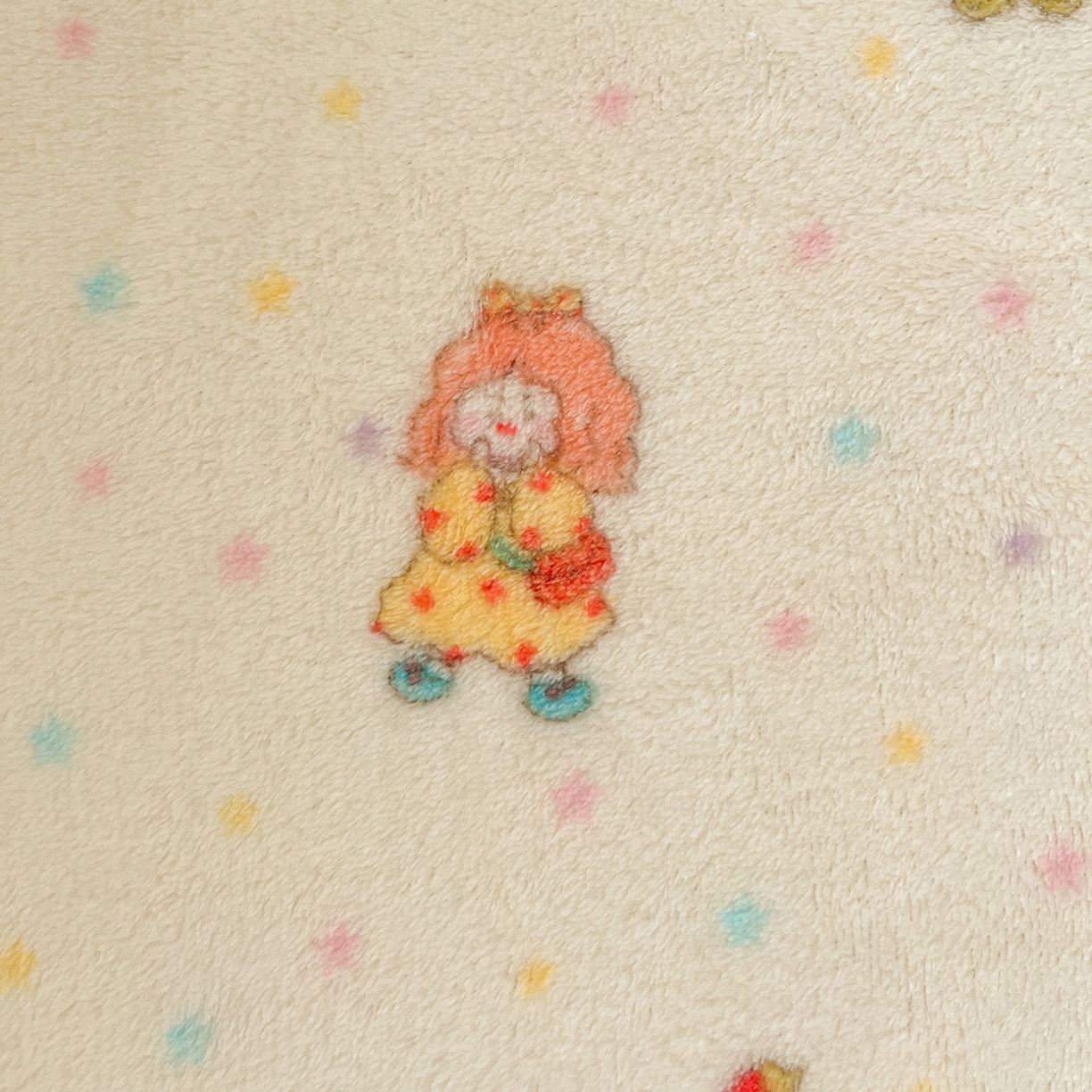 91家纺网 家纺一手货源 找家纺 初念 2025新款四季款双面牛奶绒多功能毛毯 萌萌女孩