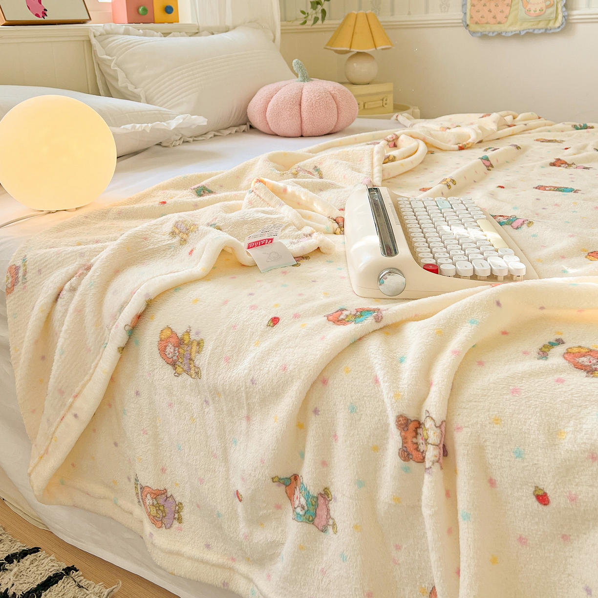 91家纺网 家纺一手货源 找家纺 初念 2025新款四季款双面牛奶绒多功能毛毯 萌萌女孩