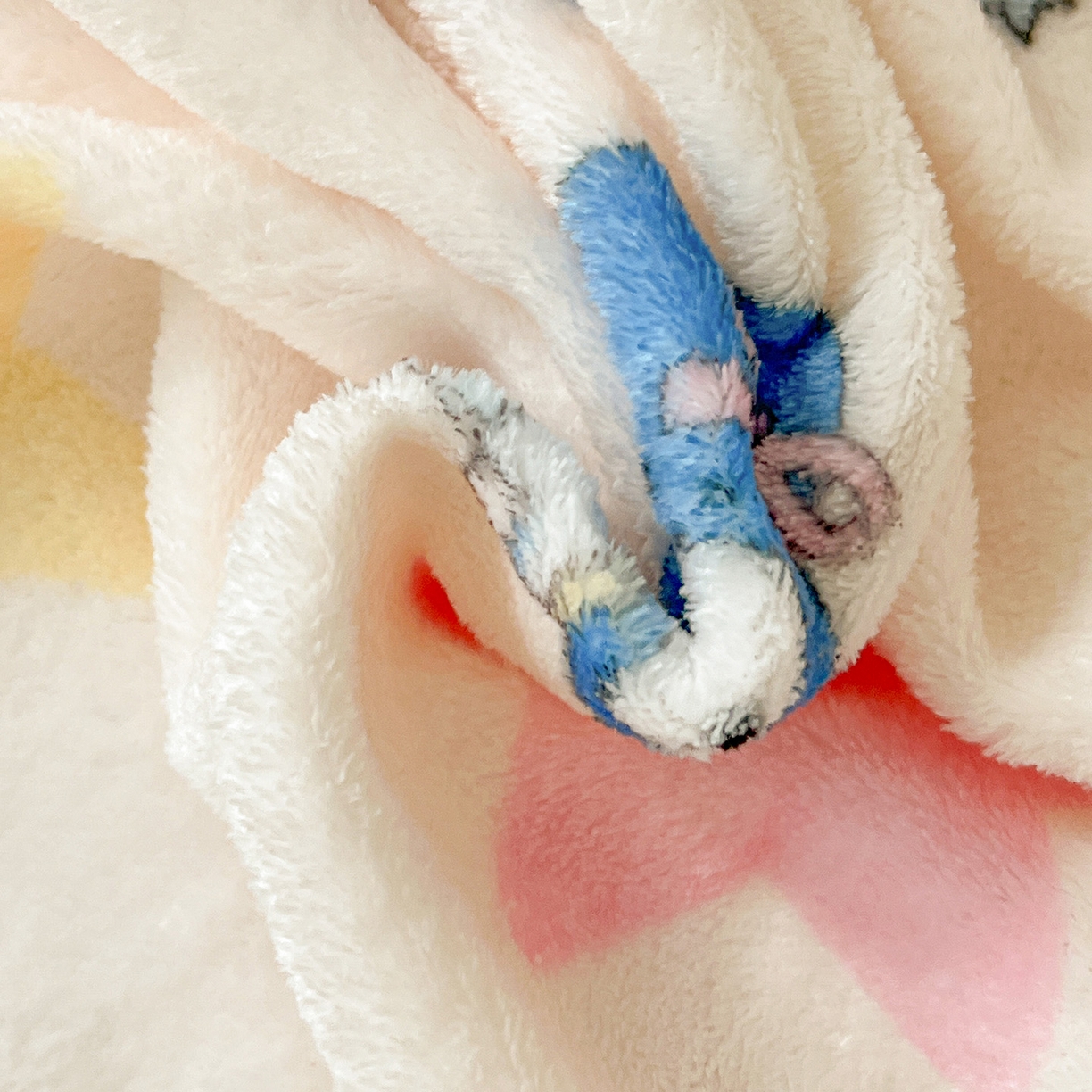 91家纺网 家纺一手货源 找家纺 初念 2025新款四季款双面牛奶绒多功能毛毯 星星米菲