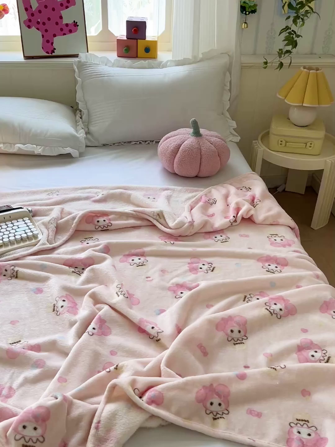 91家纺网 家纺一手货源 找家纺 初念 2025新款四季款双面牛奶绒多功能毛毯 甜茶小美