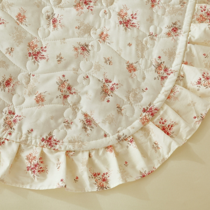 91家纺网 家纺一手货源 找家纺 益利多 2025新款130*70全棉斜纹夹棉绗缝小花边床盖纯棉加厚床盖三件套 繁花似锦