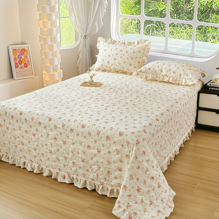 91家纺网 家纺一手货源 找家纺 益利多 2025新款130*70全棉斜纹夹棉绗缝小花边床盖纯棉加厚床盖三件套 繁花似锦