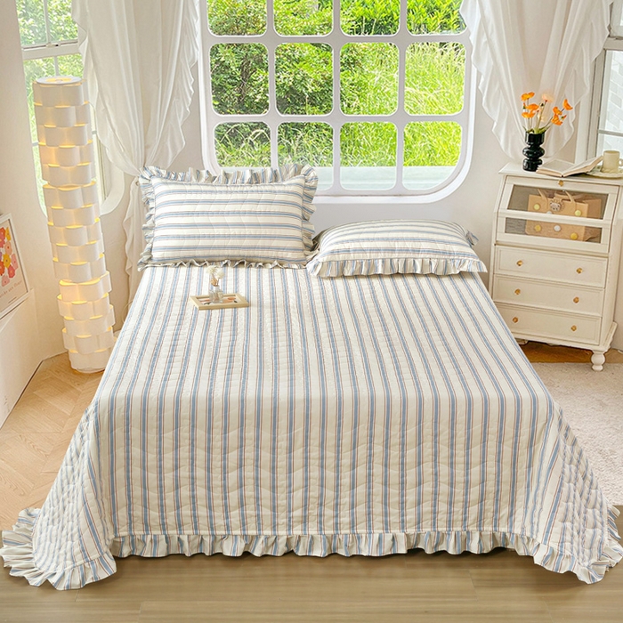 91家纺网 家纺一手货源 找家纺 益利多 2025新款130*70全棉斜纹夹棉绗缝小花边床盖纯棉加厚床盖三件套 简逸