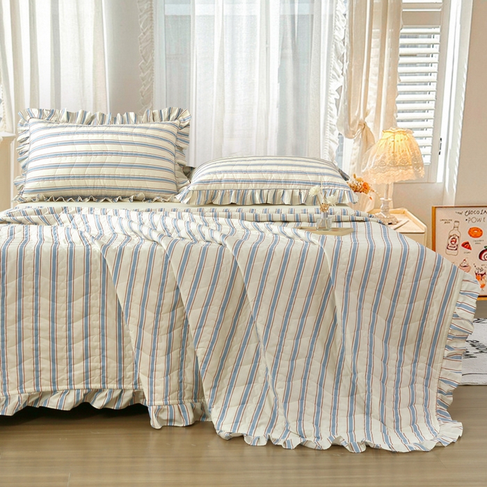 91家纺网 家纺一手货源 找家纺 益利多 2025新款130*70全棉斜纹夹棉绗缝小花边床盖纯棉加厚床盖三件套 简逸