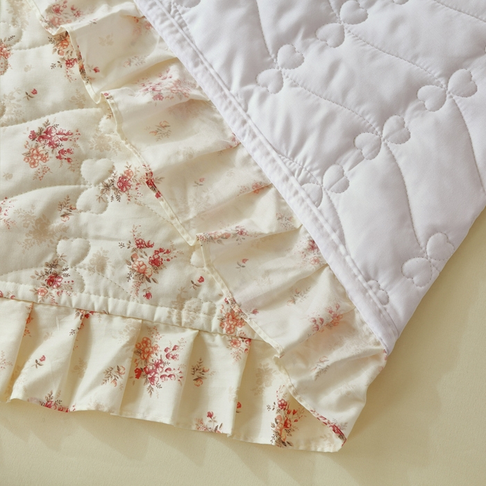 91家纺网 家纺一手货源 找家纺 益利多 2025新款130*70全棉斜纹夹棉绗缝小花边床盖纯棉加厚床盖三件套 繁花似锦