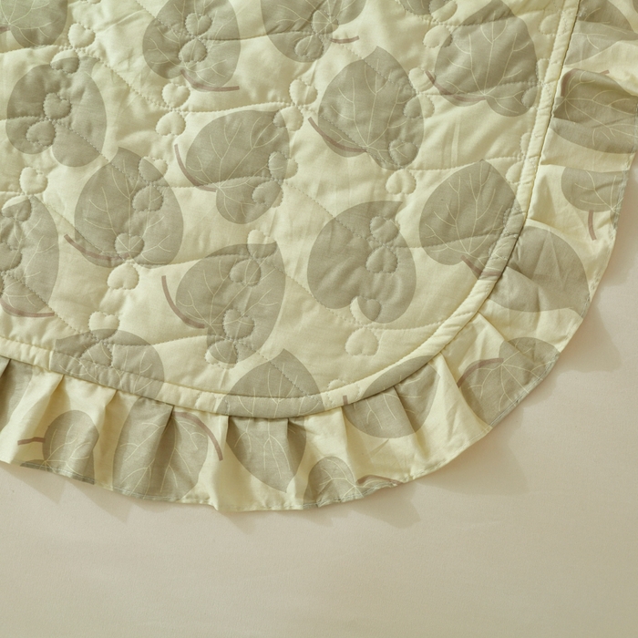 91家纺网 家纺一手货源 找家纺 益利多 2025新款130*70全棉斜纹夹棉绗缝小花边床盖纯棉加厚床盖三件套 青枝绿叶