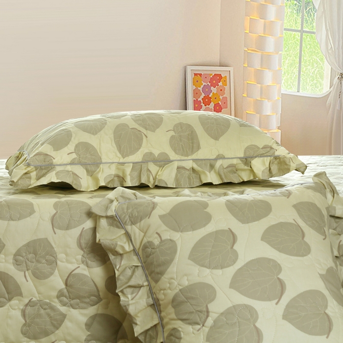 91家纺网 家纺一手货源 找家纺 益利多 2025新款130*70全棉斜纹夹棉绗缝小花边床盖纯棉加厚床盖三件套 青枝绿叶