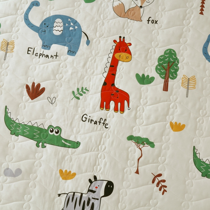 91家纺网 家纺一手货源 找家纺 益利多 2025新款130*70全棉斜纹夹棉绗缝小花边床盖纯棉加厚床盖三件套 动物乐园