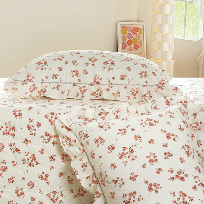 91家纺网 家纺一手货源 找家纺 益利多 2025新款130*70全棉斜纹夹棉绗缝小花边床盖纯棉加厚床盖三件套 初野