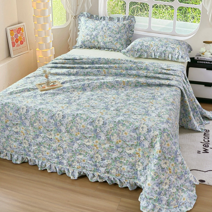 91家纺网 家纺一手货源 找家纺 益利多 2025新款130*70全棉斜纹夹棉绗缝小花边床盖纯棉加厚床盖三件套 薄荷微风