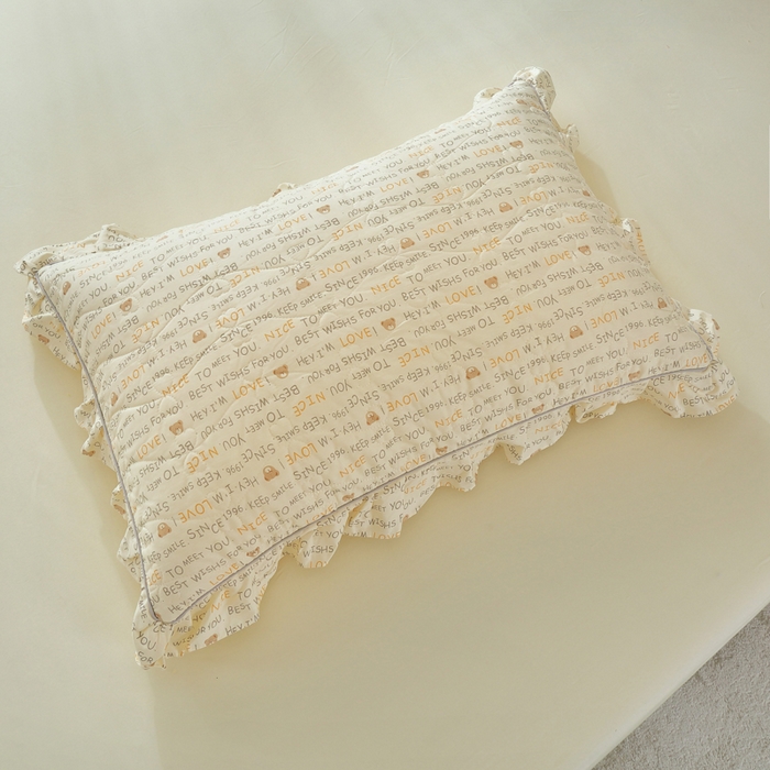 91家纺网 家纺一手货源 找家纺 益利多 2025新款130*70全棉斜纹夹棉绗缝小花边床盖纯棉加厚床盖三件套 萌萌熊