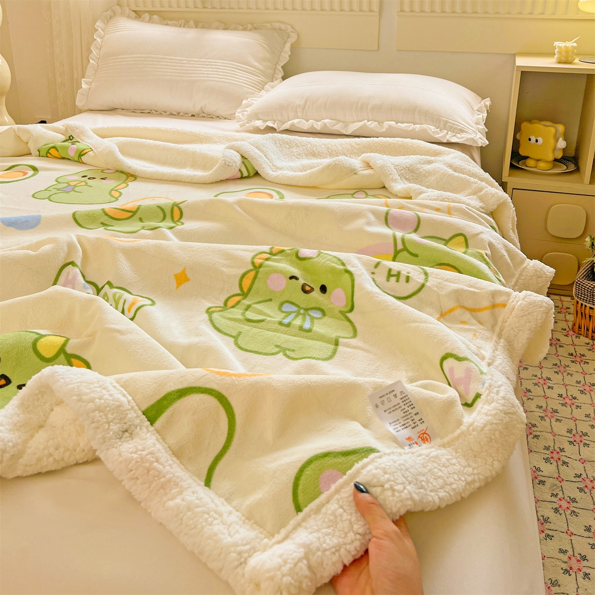 91家纺网 家纺一手货源 找家纺 （总）名兮 2025新款秋冬高克重牛奶绒羊羔绒多功能盖毯