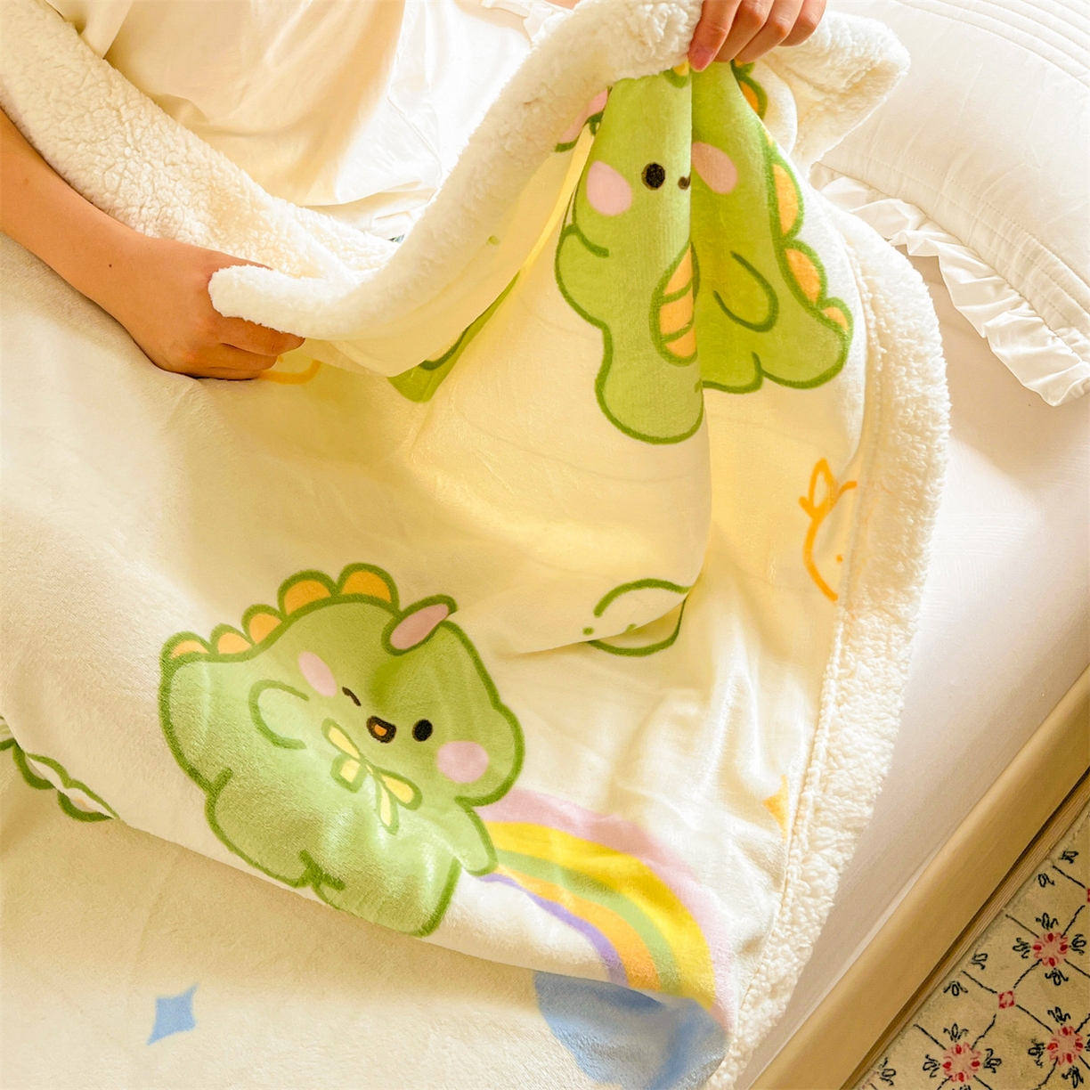 91家纺网 家纺一手货源 找家纺 （总）名兮 2025新款秋冬高克重牛奶绒羊羔绒多功能盖毯