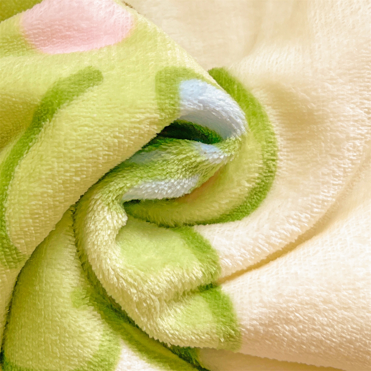 91家纺网 家纺一手货源 找家纺 （总）名兮 2025新款秋冬高克重牛奶绒羊羔绒多功能盖毯