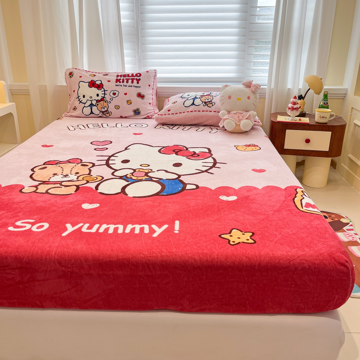 91家纺网 家纺一手货源 找家纺 （总）金爱家 2025新款大版三丽鸥高克重牛奶绒保暖床笠