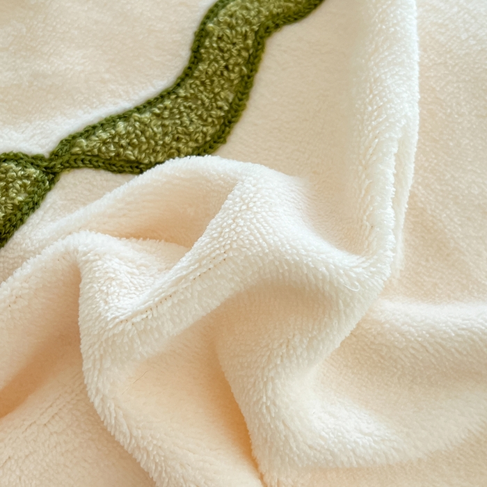 91家纺网 家纺一手货源 找家纺 （总）丽涵家纺 2025秋冬新款全工艺牛奶绒大版毛巾绣四件套