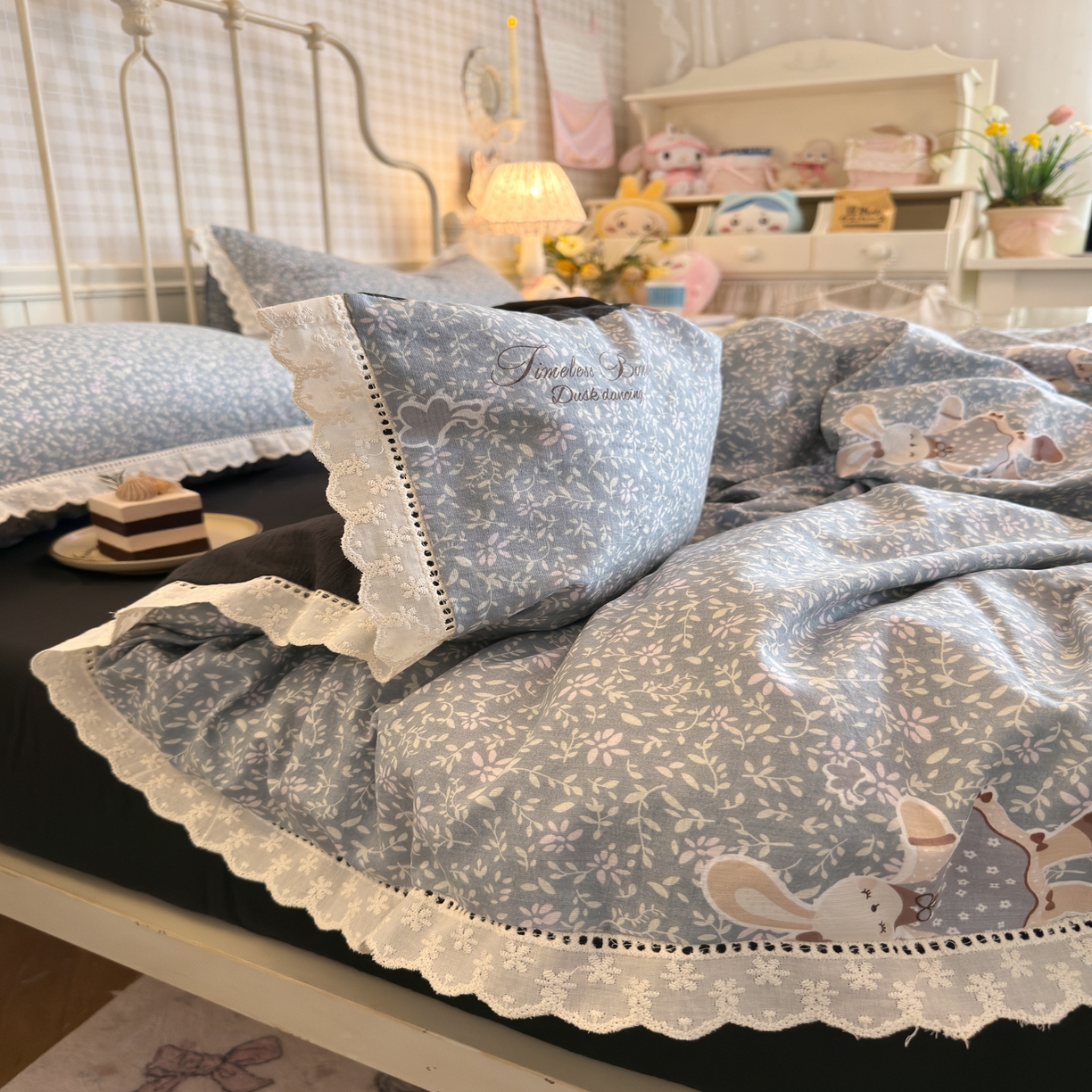 91家纺网 家纺一手货源 找家纺 初念 2025新款1云感双层纱四件套-梦华 梦华-花丛萌兔