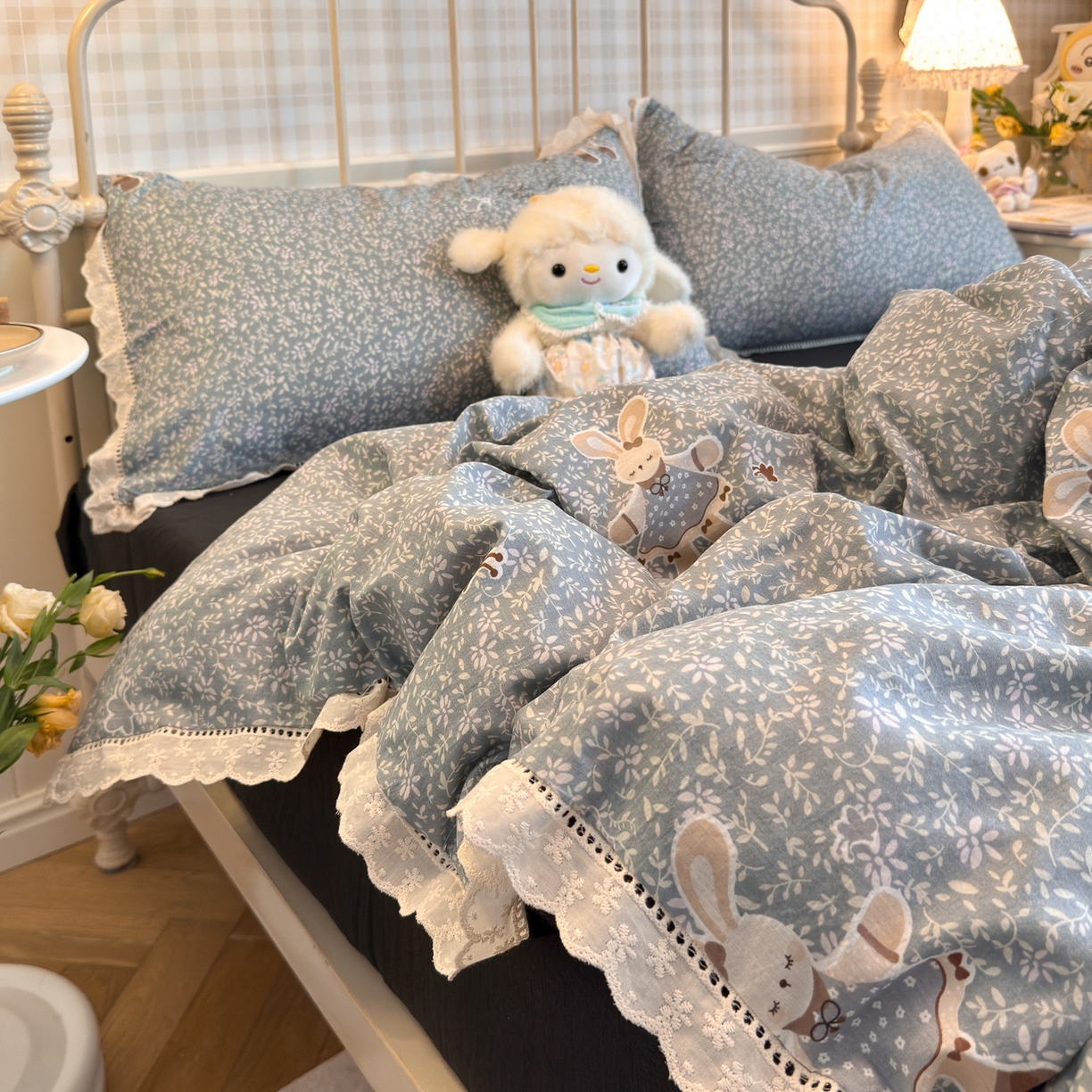 91家纺网 家纺一手货源 找家纺 初念 2025新款1云感双层纱四件套-梦华 梦华-花丛萌兔