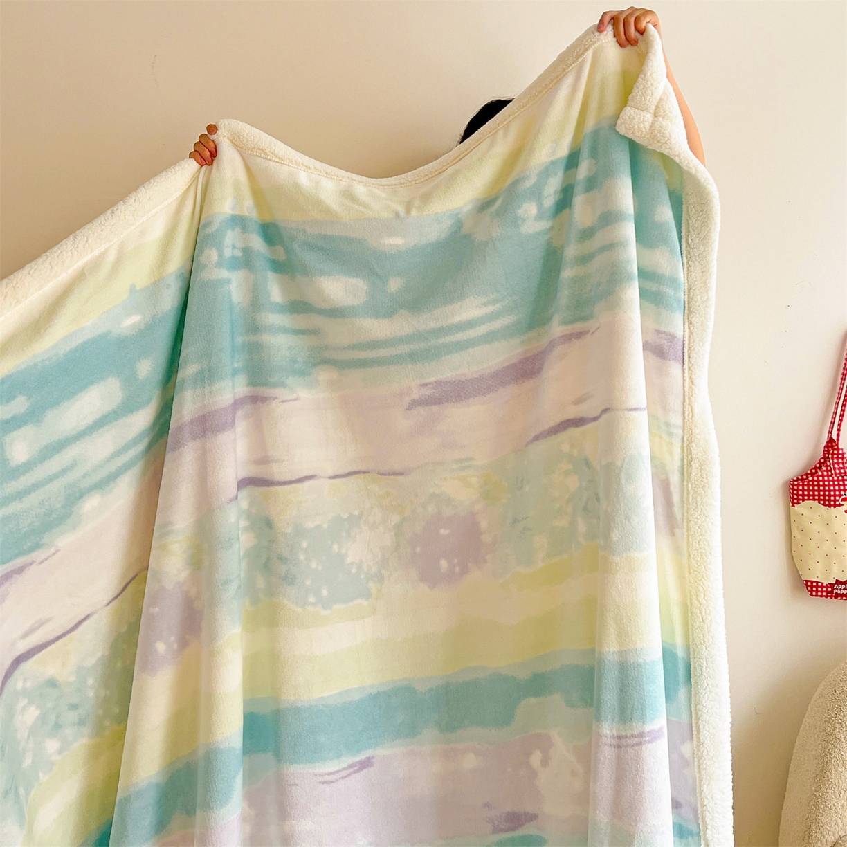 91家纺网 家纺一手货源 找家纺 名兮 2025新款秋冬高克重牛奶绒羊羔绒多功能盖毯 毛毯-彩色的梦