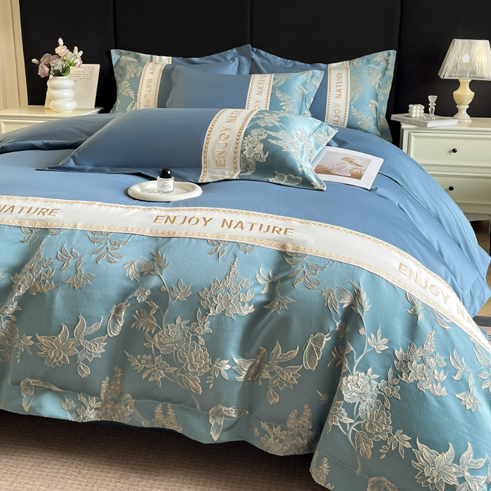 91家纺网 家纺一手货源 找家纺 博纳家纺 2025新款亲服棉宽边高级简奢款绣花四件套-盛世年华 宾利蓝