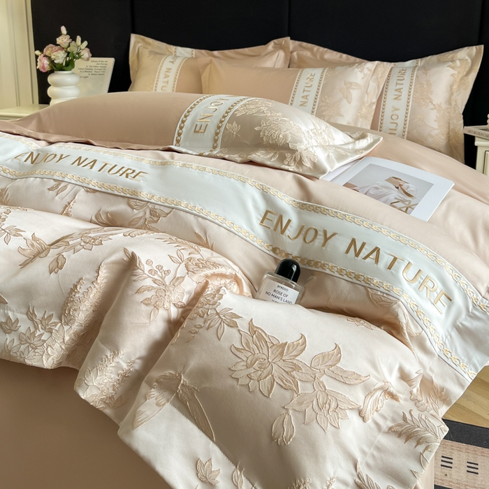 91家纺网 家纺一手货源 找家纺 博纳家纺 2025新款亲服棉宽边高级简奢款绣花四件套-盛世年华 香槟